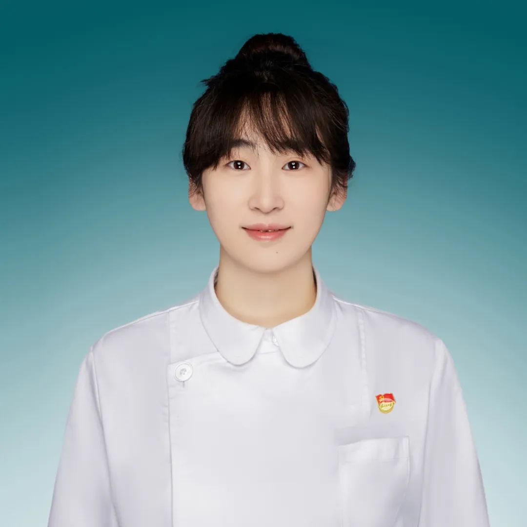 胡月.jpg 胡月.jpg
