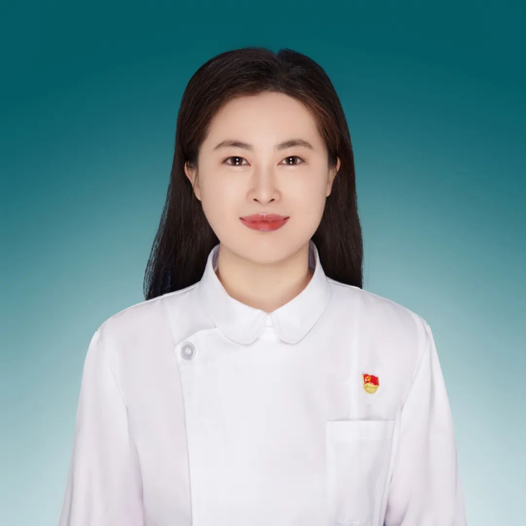 王瑶.jpg